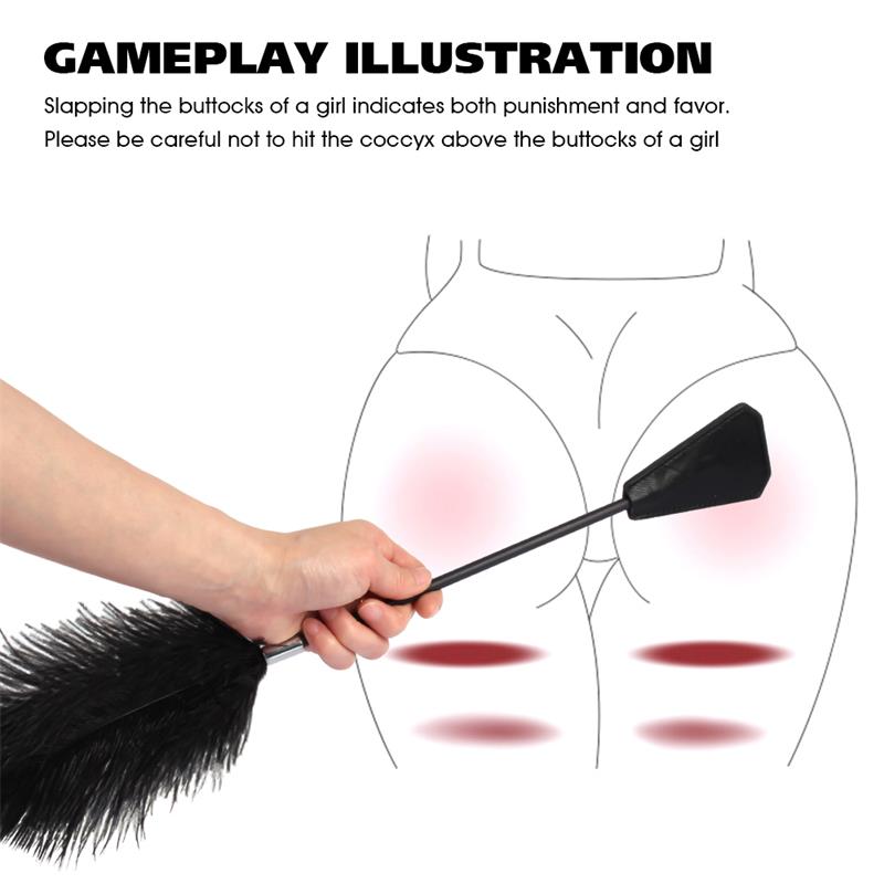CHISA - CROP WITH BIG FEATHERS BLACK