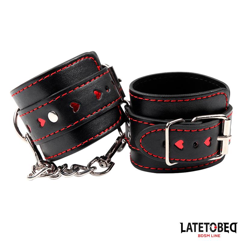 LATETOBED BDSM LINE - CUFF WITH CHAIN AND HEARTS
