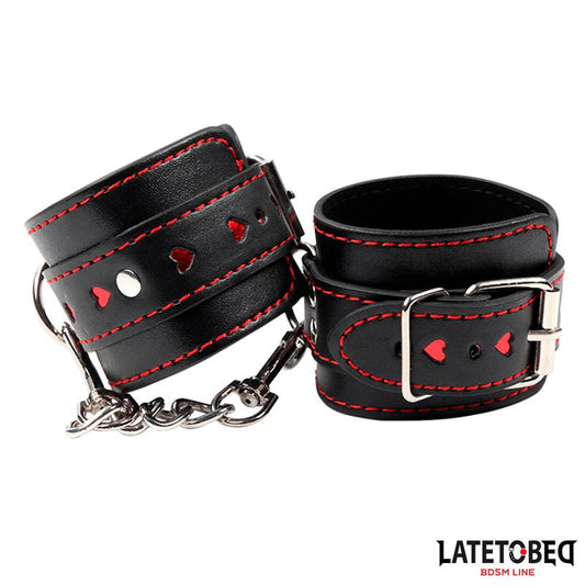 LATETOBED BDSM LINE - CUFF WITH CHAIN AND HEARTS