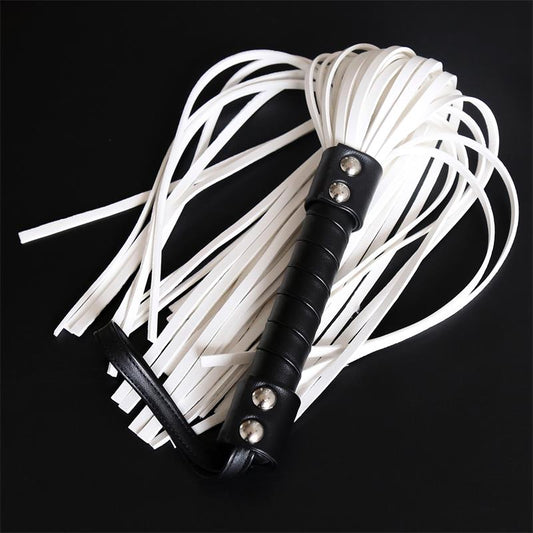 LATETOBED BDSM LINE - DOUBLE RIVET FLOGGER 44 CM