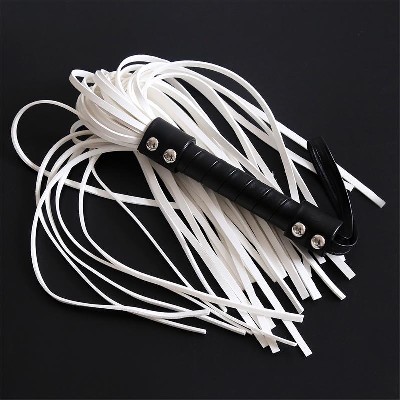 LATETOBED BDSM LINE - DOUBLE RIVET FLOGGER 44 CM