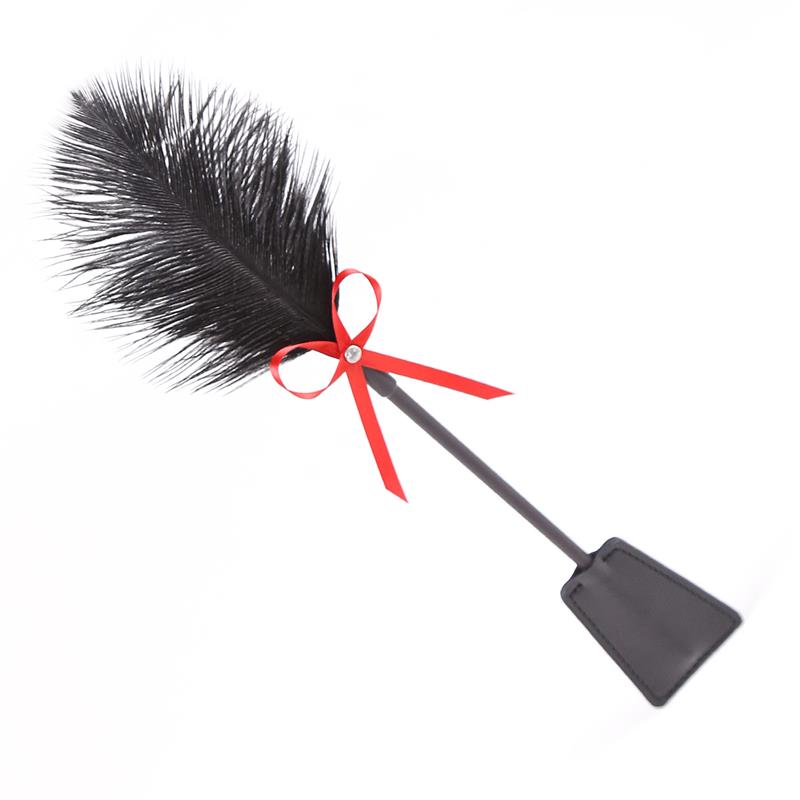 LATETOBED BDSM LINE - FEATHER TICKLER AND PADDLE 36 CM RED/BLACK