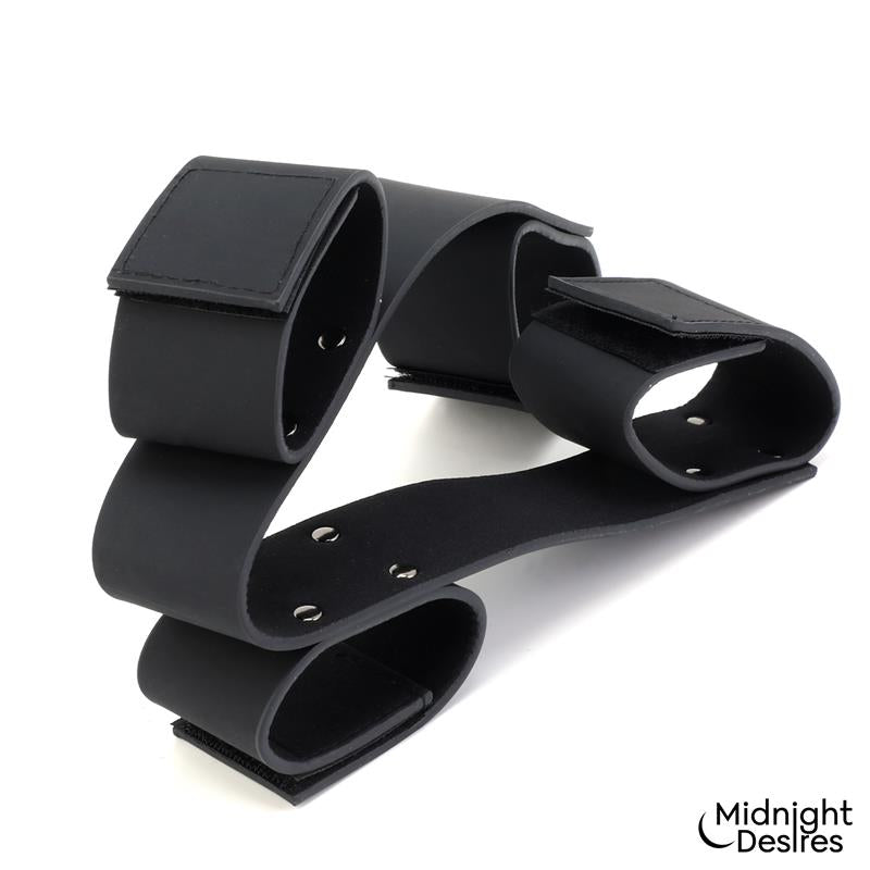 MIDNIGHT DESIRES - FLEXIBLE BONDAGE BAR