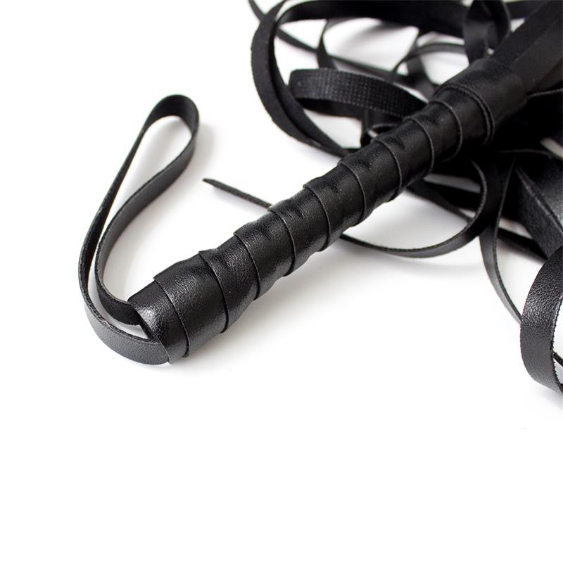 LATETOBED BDSM LINE - FLOGGER 45 CM BLACK