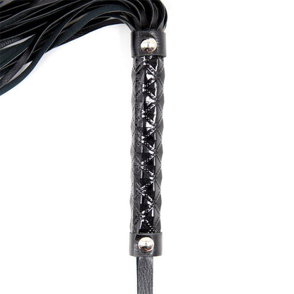 LATETOBED BDSM LINE - FLOGGER DIAMOND PATTERN WITH METAL HARDWARE 39 CM BLACK