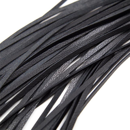 LATETOBED BDSM LINE - FLOGGER METAL HARDWARE 69 CM BLACK