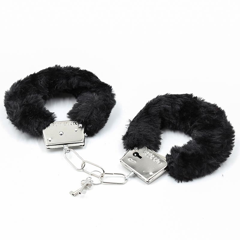 INTOYOU BDSM LINE - FURRY METAL HANDCUFFS BLACK