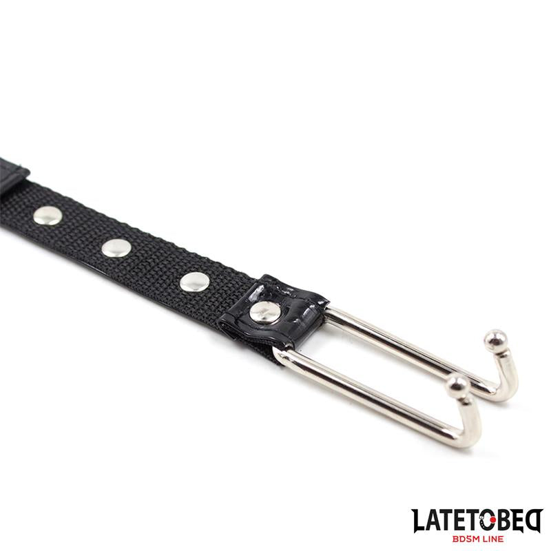 LATETOBED BDSM LINE - NOSE HOOK WITH COLLAR