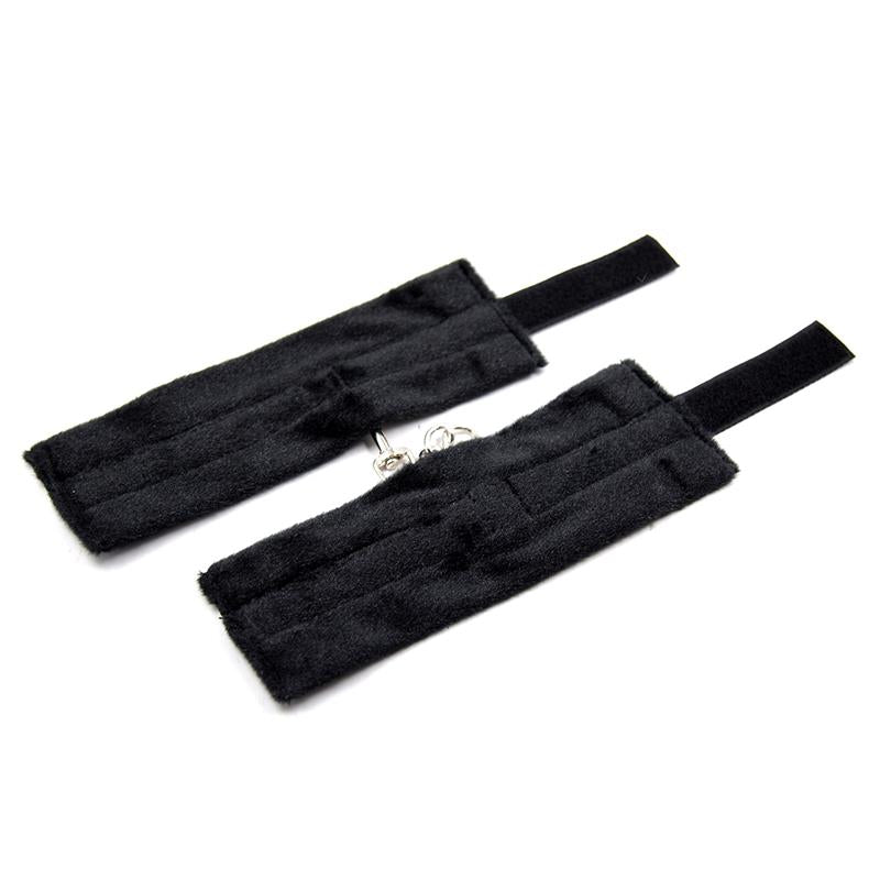 INTOYOU BDSM LINE - HANDCUFFS WITH VELCRO WITH LONG FUR BLACK