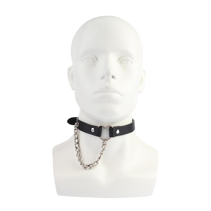 CHISA - HEART COLLAR WITH A CHAIN 47CM