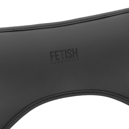 ARNES CIBERNÉTICO DE FETICHE SUMISO CON DILDO DE CONTROL REMOTO Y TECNOLOGÍA WATCHME L