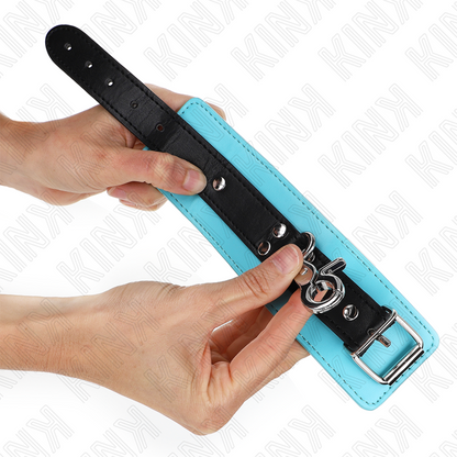 KINK - MENOTTES DE POIGNET VERROUILLABLES PREMIUM NOIR / BLEU AJUSTABLES 21-28 CM X 5.5 CM