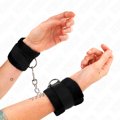 KINK - MENOTTES EN FOURRURE POUR DÉBUTANTS NOIRES 30 X 7 CM