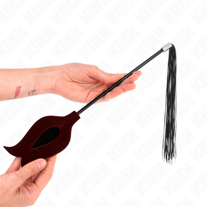 KINK - LÁTIGO DE BORLAS DE SILICONA CON FORMA DE ROSA 45 CM
