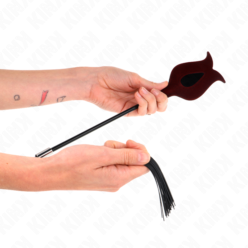 KINK - LÁTIGO DE BORLAS DE SILICONA CON FORMA DE ROSA 45 CM