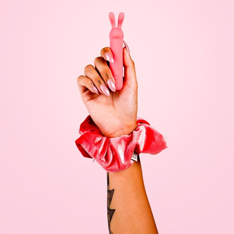 JE JOUE - ILY RABBIT BULLET RECHARGEABLE INTIMATE VIBRATOR
