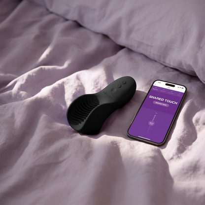 WE-VIBE - SHARED TOUCH DOUBLE-SIDED COUPLES VIBRATOR BLACK