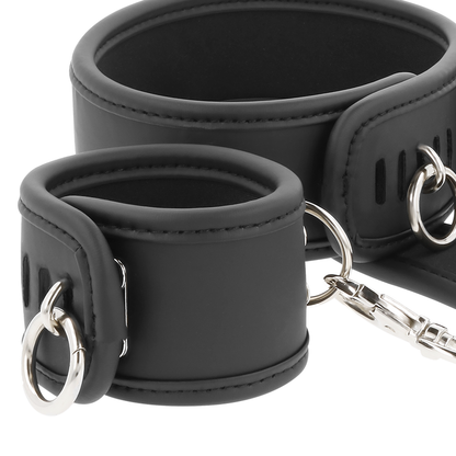 FÉTICHE SOUMIS - COLLIER ET MENOTTES EN CUIR VÉGÉTALIEN AVEC DOUBLURE EN NÉOPRÈNE