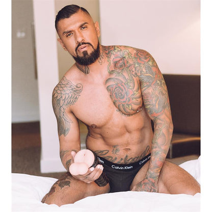 FLESHLIGHT - MASTURBATOR WITH TESTICLES FLESHSACK