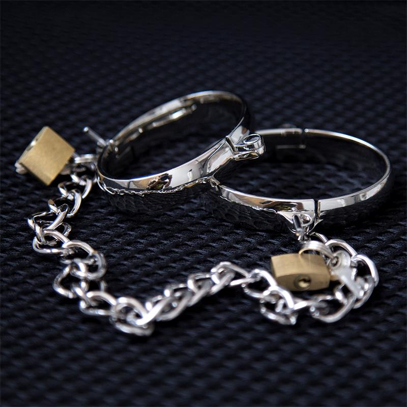 LATETOBED BDSM LINE - METAL HAND CUFF FOR MEN 7 CM