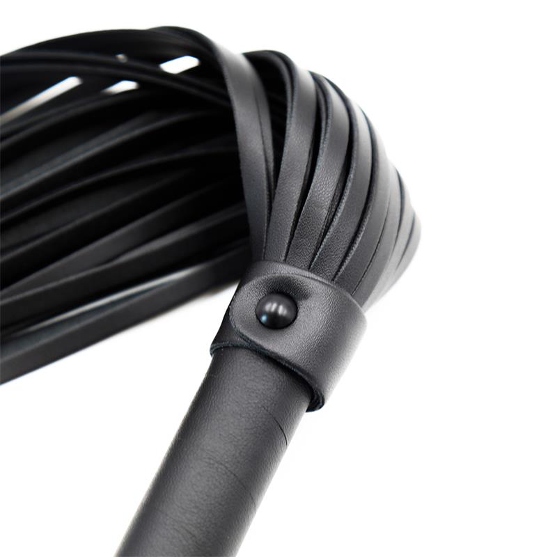 LATETOBED BDSM LINE - NEOPRENE STYLE FLOGGER 48.5CM