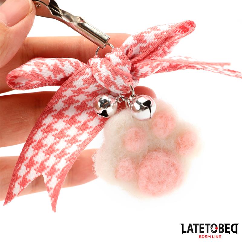LATETOBED BDSM LINE - NIPPLE CLAMPS WITH KITTY PAW POMPON