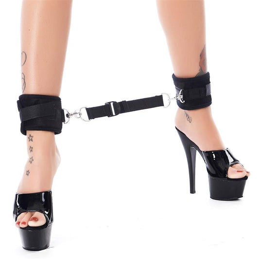 BONDAGE PLAY - ANKLE CUFFS WITH ADJUSTABLE SPREADER STRAP