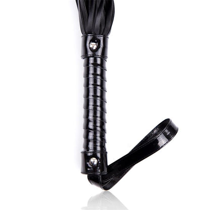 LATETOBED BDSM LINE - SHINNY HANDLE FLOGGER 44 CM BLACK