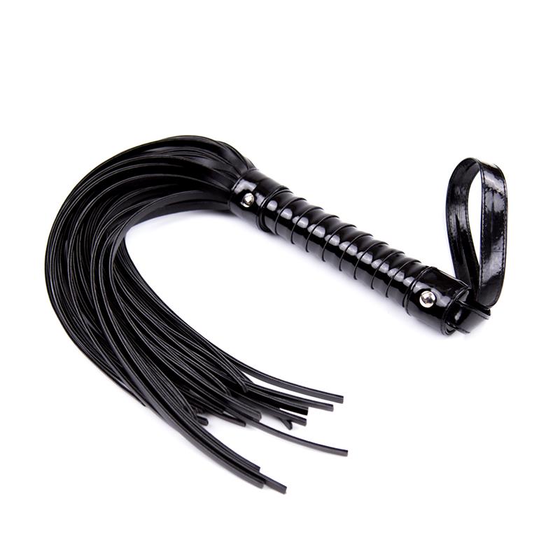 LATETOBED BDSM LINE - SHINNY HANDLE FLOGGER 44 CM BLACK
