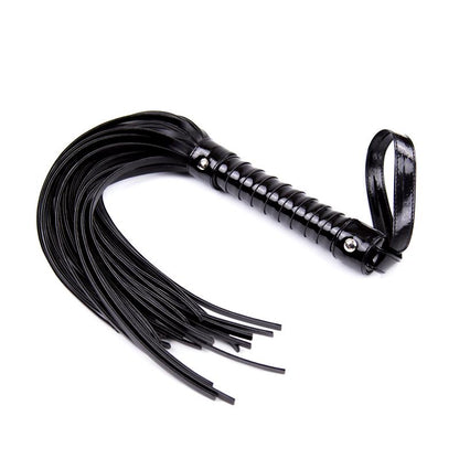 LATETOBED BDSM LINE - SHINNY HANDLE FLOGGER 44 CM BLACK