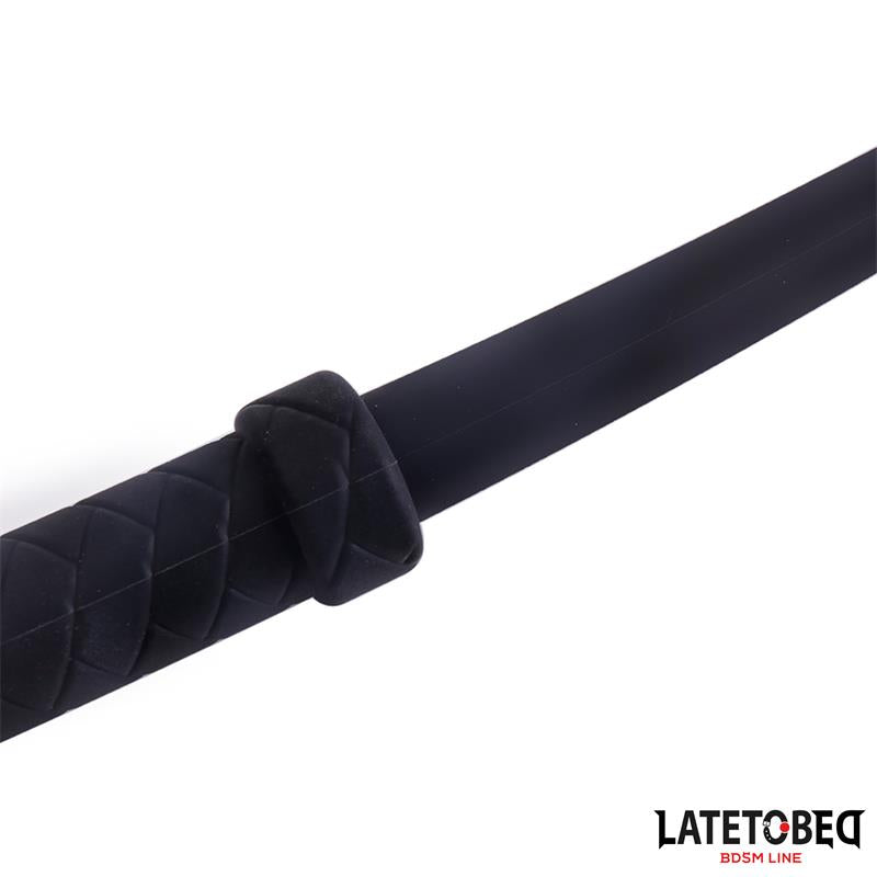 LATETOBED BDSM LINE - SILICONE WHIP 61 CM