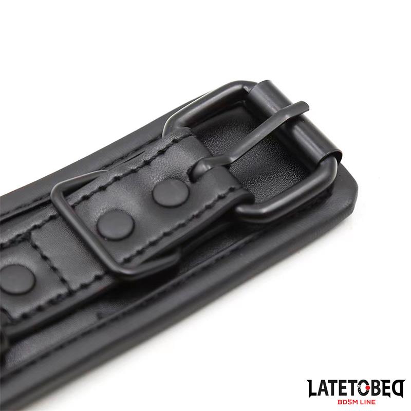 LATETOBED BDSM LINE - SPONGE LINED HANDCUFFS