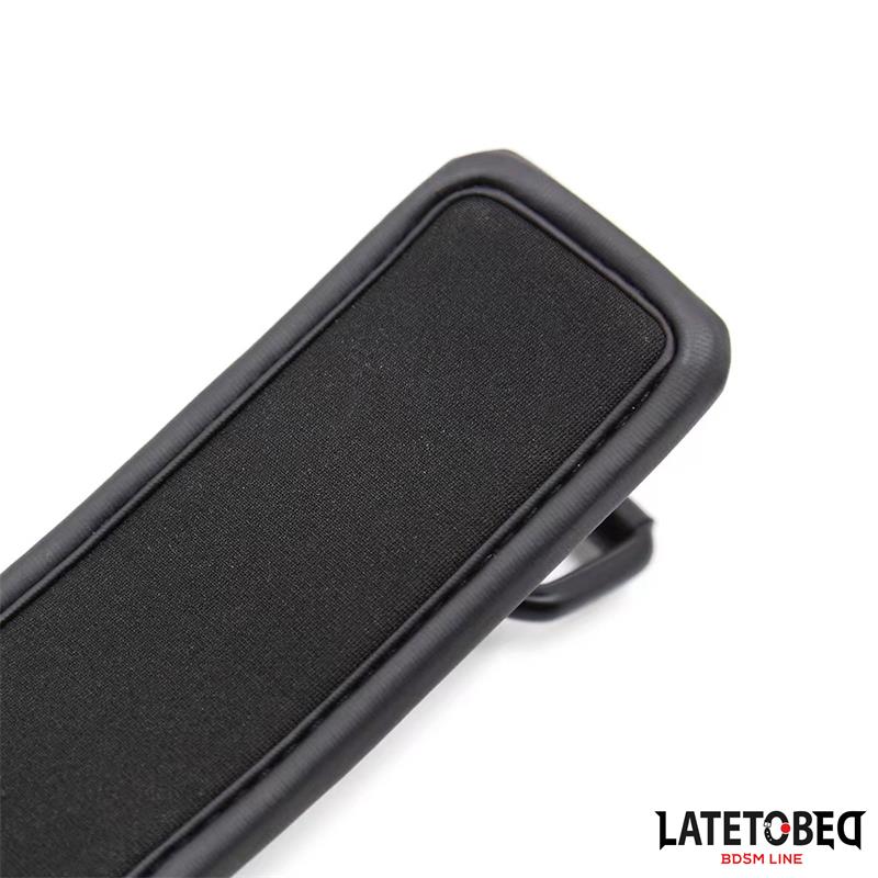 LATETOBED BDSM LINE - SPONGE LINED HANDCUFFS