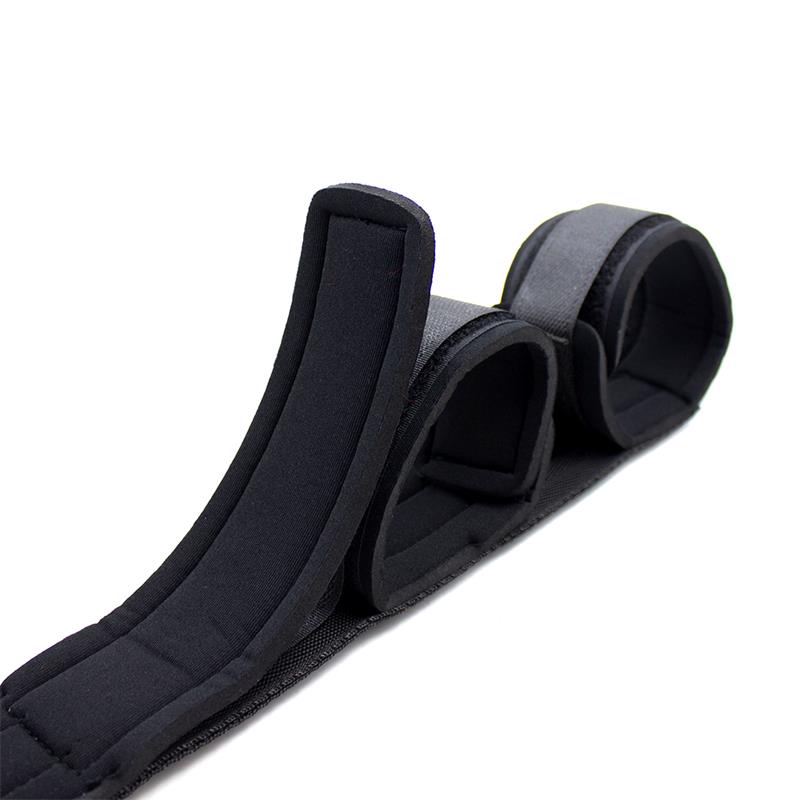 LATETOBED BDSM LINE - SPREADER BAR WITH RIGID BAR AND SOFT CUFFS