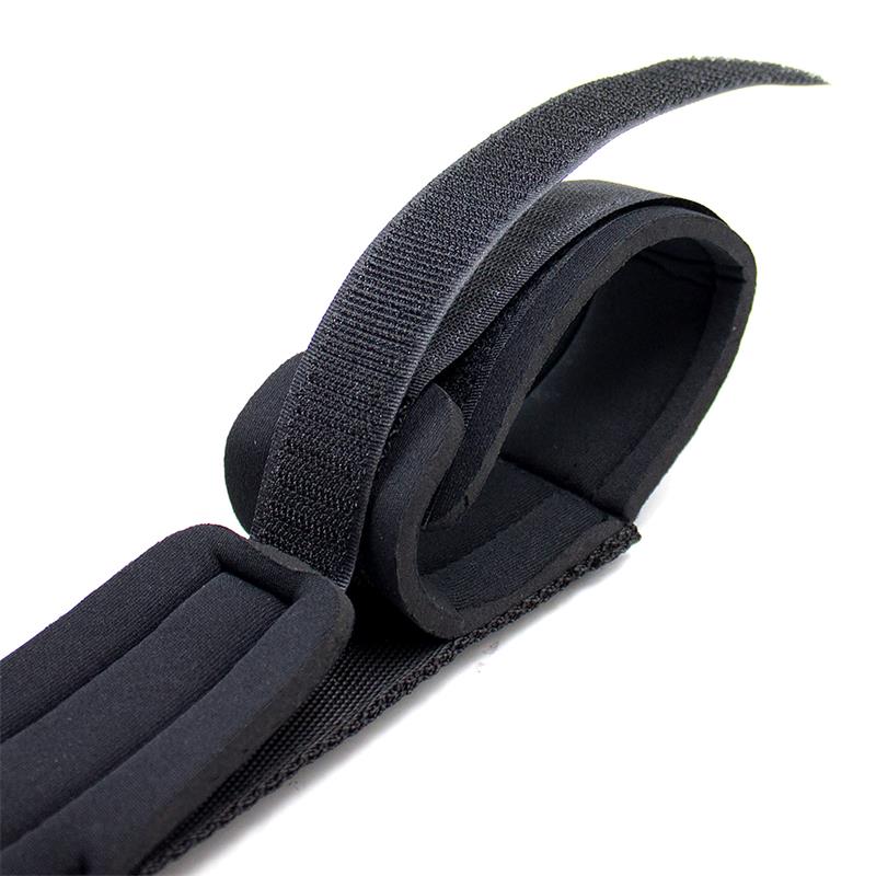 LATETOBED BDSM LINE - SPREADER BAR WITH RIGID BAR AND SOFT CUFFS
