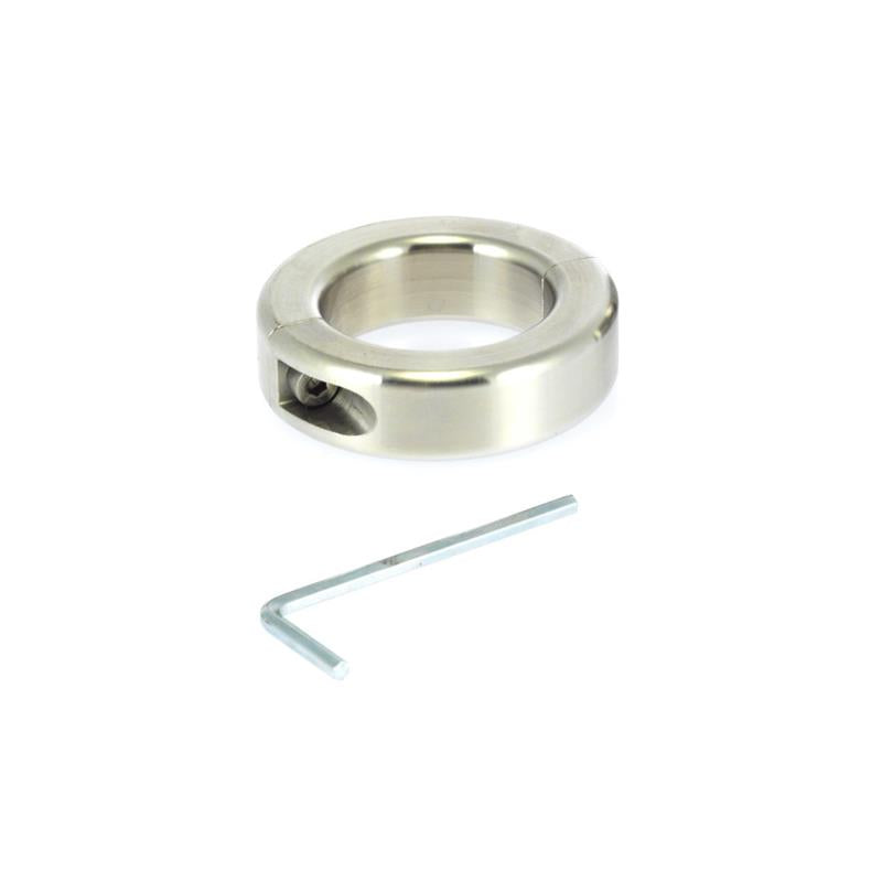 BONDAGE PLAY - STAINLESS STEEL RING FOR THE TESTICLES