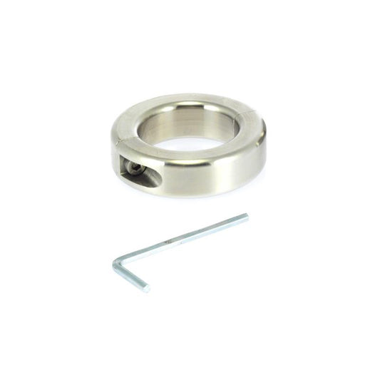 BONDAGE PLAY - STAINLESS STEEL RING FOR THE TESTICLES