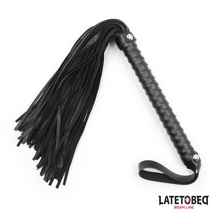 LATETOBED BDSM LINE - TEXTURED HANDLE FLOGGER BLACK 48.5CM