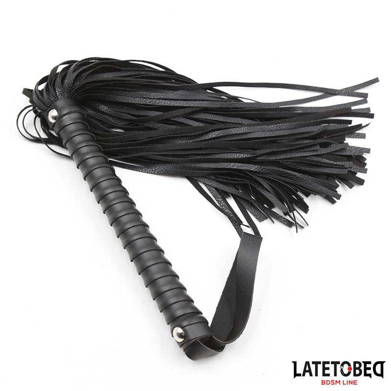 LATETOBED BDSM LINE - TEXTURED HANDLE FLOGGER BLACK 48.5CM