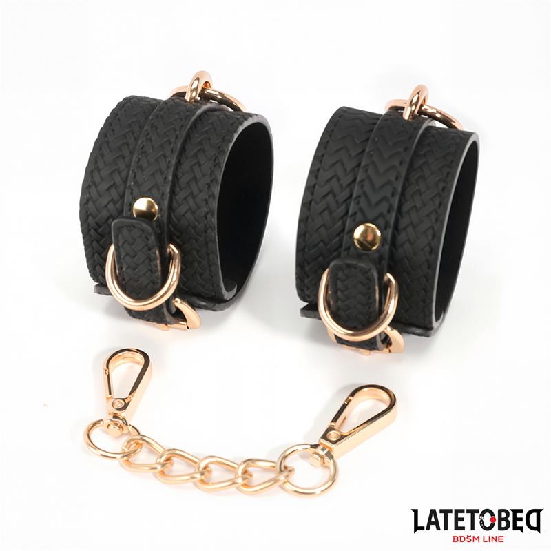 LATETOBED BDSM LINE - WEAVING PATTERNS ANKLE CUFF GOLDEN CHAIN
