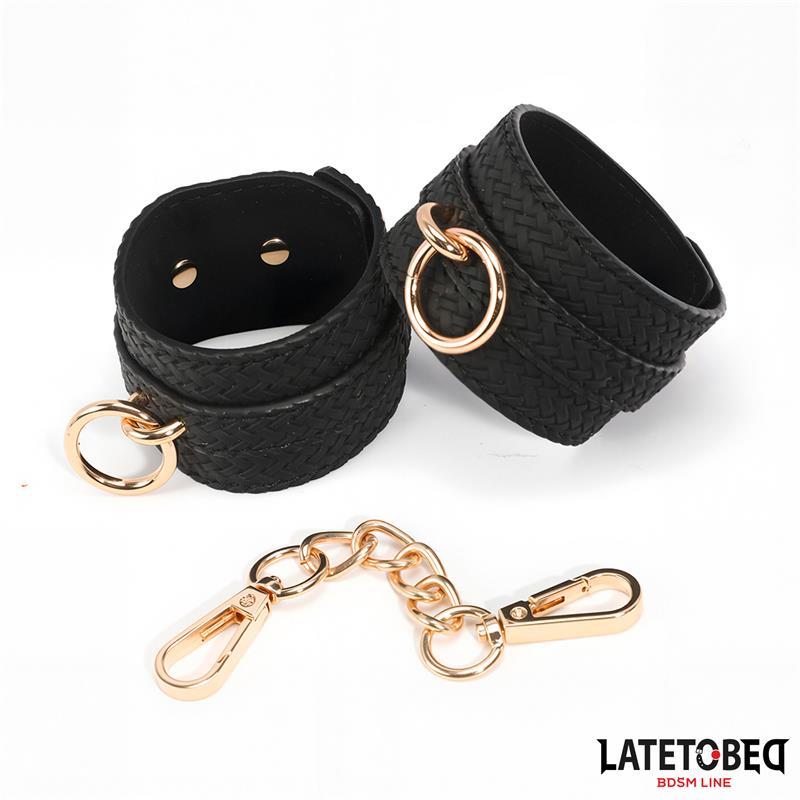 LATETOBED BDSM LINE - WEAVING PATTERNS ANKLE CUFF GOLDEN CHAIN
