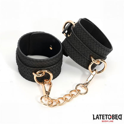LATETOBED BDSM LINE - WEAVING PATTERNS ANKLE CUFF GOLDEN CHAIN