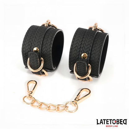 LATETOBED BDSM LINE - WEAVING PATTERNS WRIST CUFF GOLDEN CHAIN