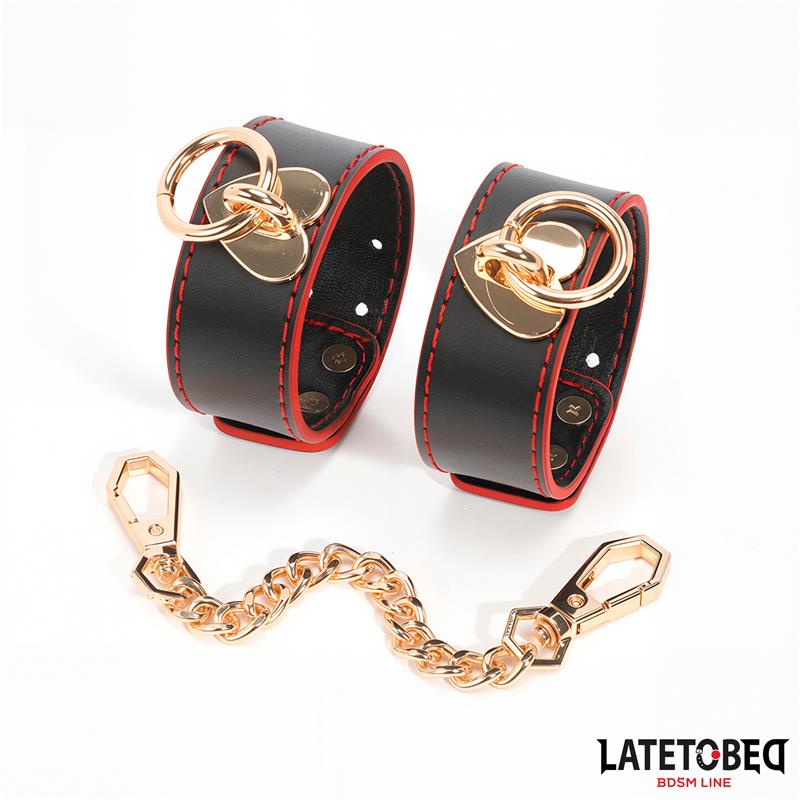 LATETOBED BDSM LINE - WRIST CUFF WITH GOLDEN CHAIN
