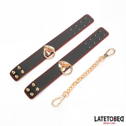 LATETOBED BDSM LINE - WRIST CUFF WITH GOLDEN CHAIN